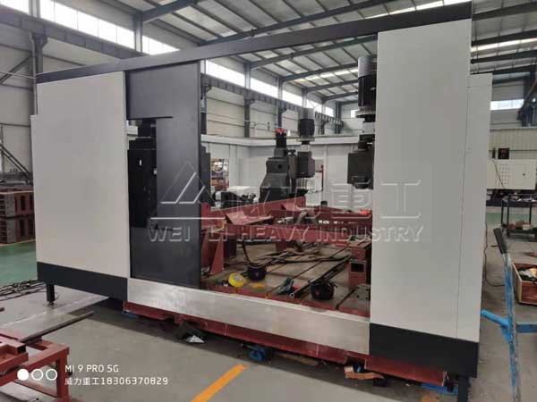 塔吊標(biāo)準(zhǔn)節(jié)數(shù)控專機(jī)生產(chǎn)完成